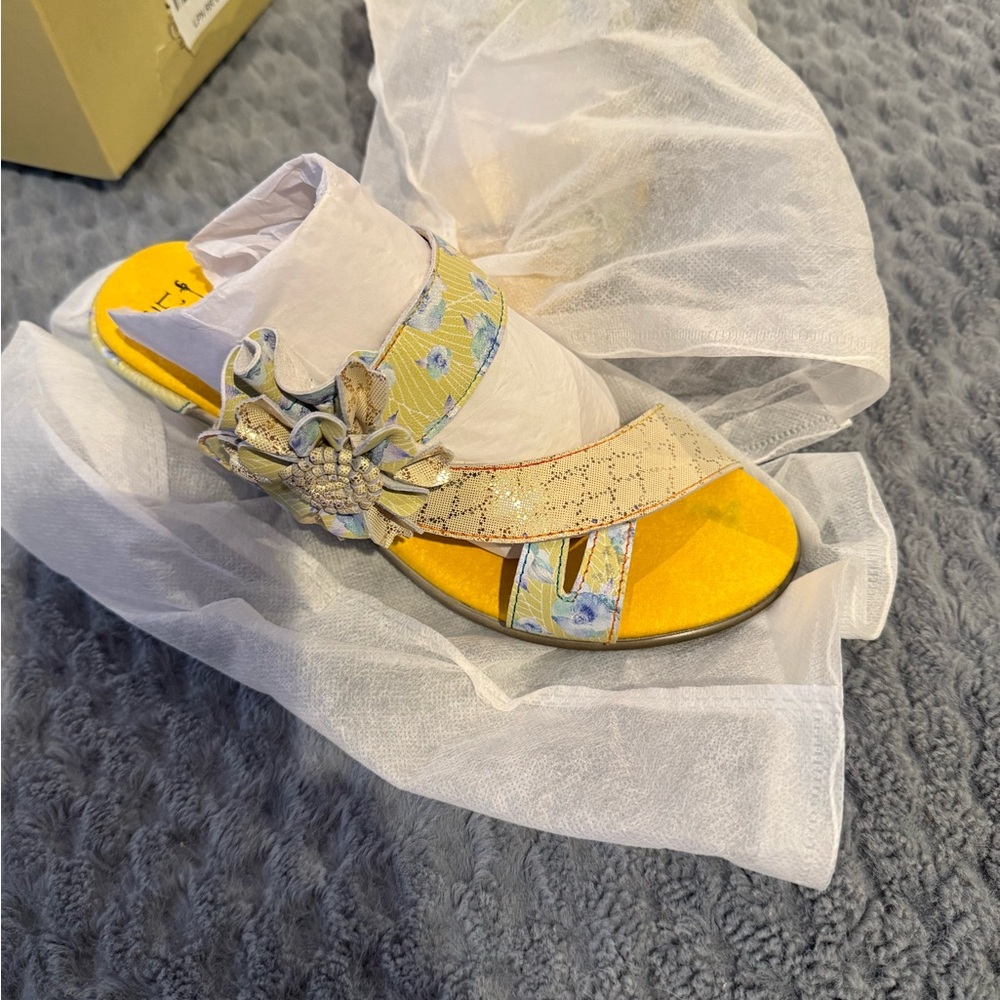 Spring Step Yellow Floral Sandals - Picture 7 of 8